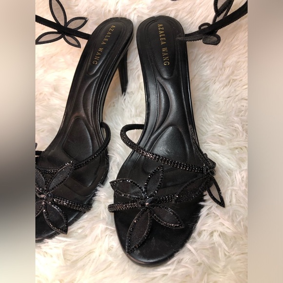 Azalea Wang Black Wrap-Around Sandals with Butterfly accent size - Picture 7 of 15